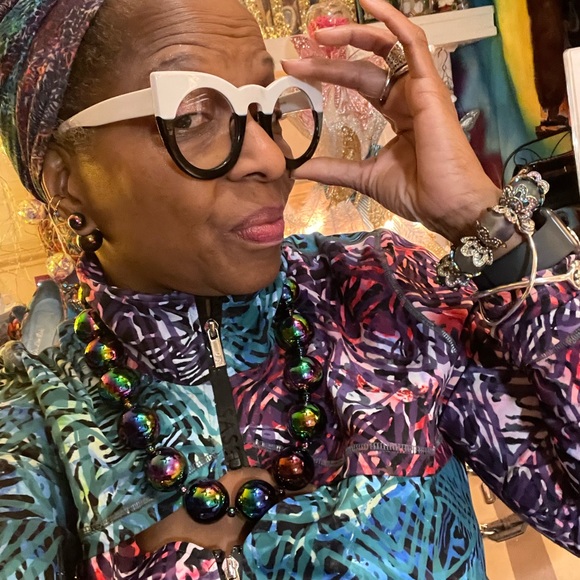 GooD VIBES LIVE - 12Dec2025 Halle-Bration/ Holiday Celebration, Gift Mall - Picture 6 of 16